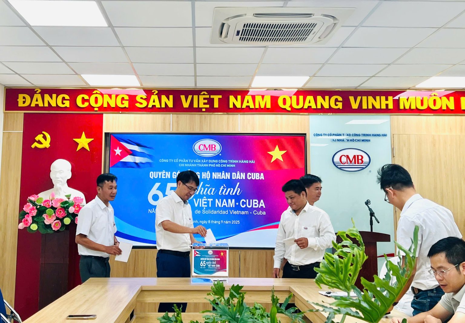 CMB – TỔ CHỨC LỄ ỦNG HỘ NHÂN DÂN CUBA