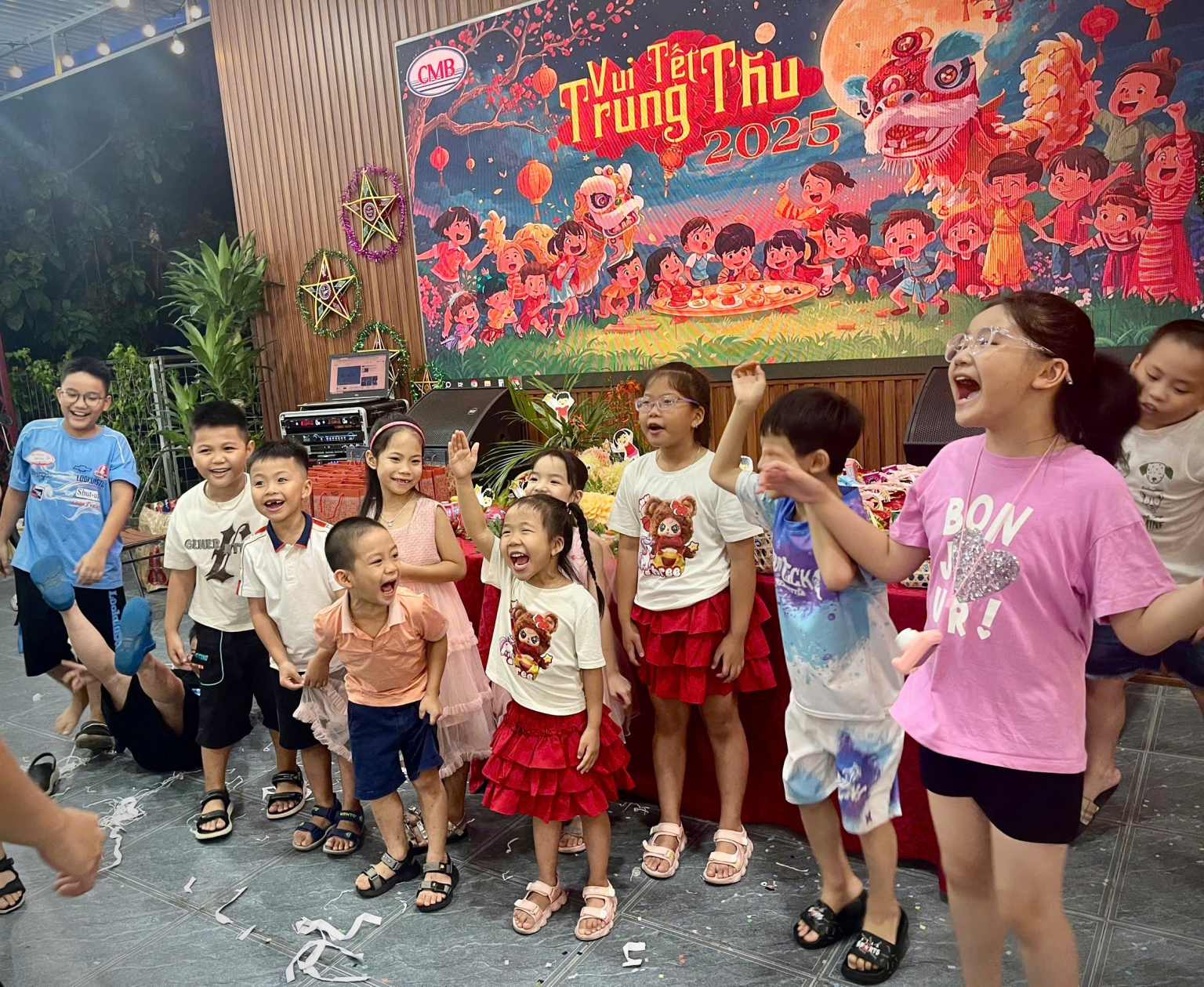 CMB TỔ CHỨC CHƯƠNG TRÌNH VUI TẾT TRUNG THU 2025: “PHÁ CỖ TRĂNG RẰM”