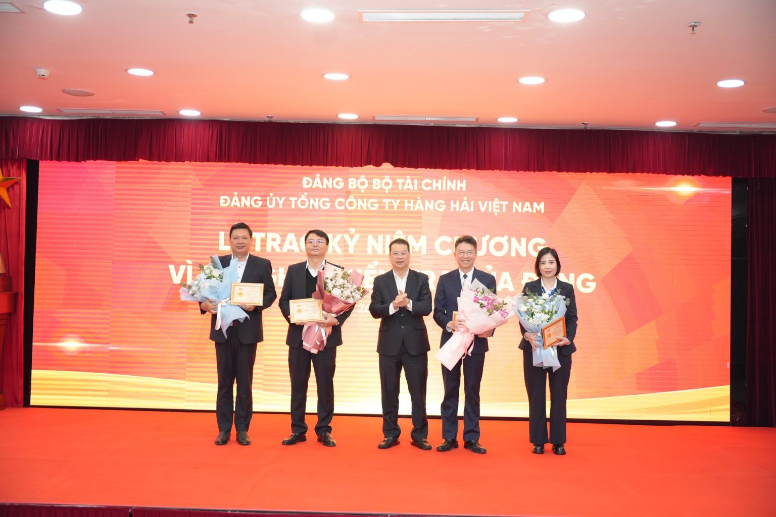 VINH DANH CÔNG TY CỔ PHẦN TƯ VẤN XÂY DỰNG CÔNG TRÌNH HÀNG HẢI TẠI HỘI NGHỊ TRIỂN KHAI KẾ HOẠCH NĂM 2026 CỦA TỔNG CÔNG TY HÀNG HẢI VIỆT NAM