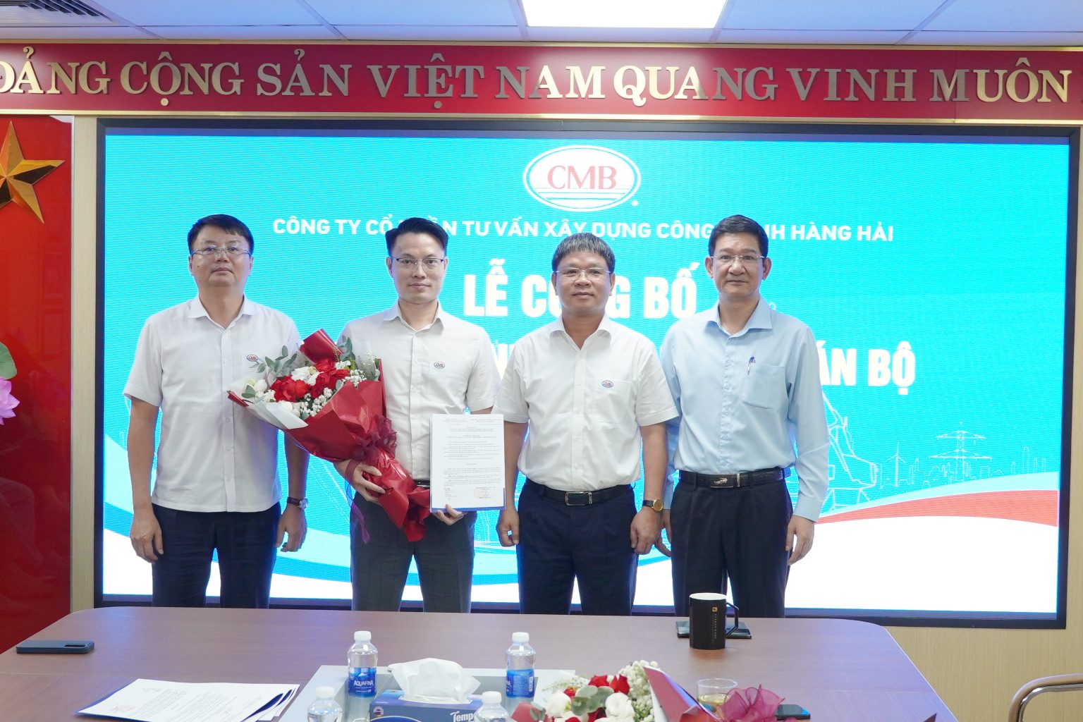 CÔNG TY CỔ PHẦN TƯ VẤN XÂY DỰNG CÔNG TRÌNH HÀNG HẢI TỔ CHỨC LỄ CÔNG BỐ CÁC QUYẾT ĐỊNH VỀ CÔNG TÁC CÁN BỘ