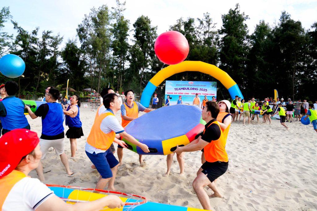 CMB – TỔ CHỨC THAM QUAN NGHỈ MÁT CHO CÁN BỘ CÔNG NHÂN VIÊN NĂM 2025