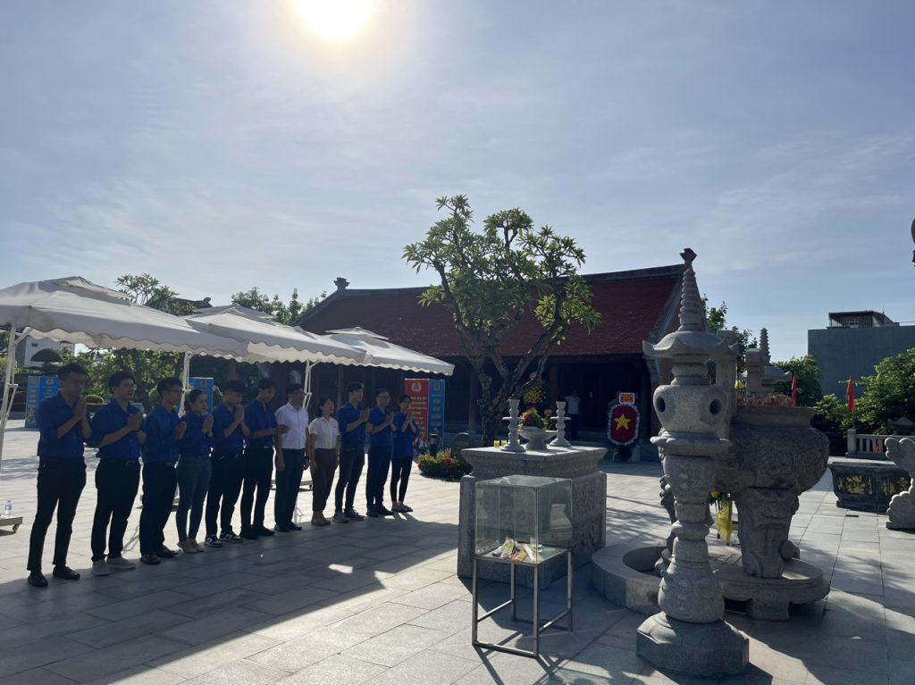 CÔNG TY CỔ PHẦN TƯ VẤN XÂY DỰNG CÔNG TRÌNH HÀNG HẢI DÂNG HƯƠNG TƯỞNG NHỚ CÁC ANH HÙNG LIỆT SĨ