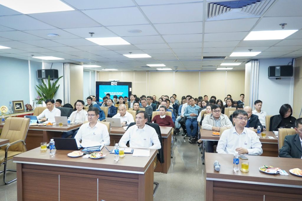 CMB TỔ CHỨC HỘI NGHỊ TRIỂN KHAI CÔNG TÁC XÂY DỰNG ĐẢNG VÀ NHIỆM VỤ KINH DOANH NĂM 2025